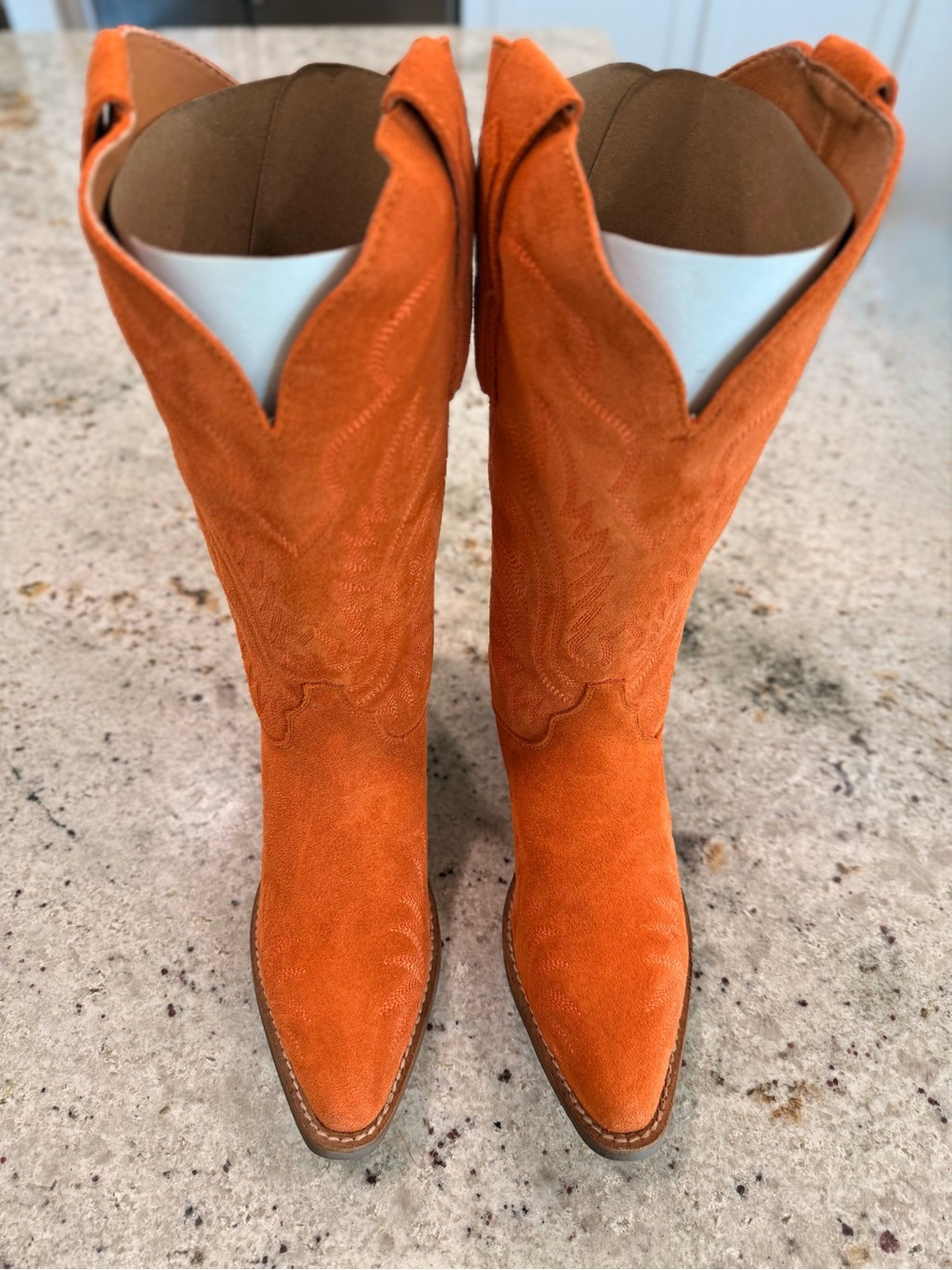 Stunning Dingo Burnt Orange Suede Boots NWT - Picture 6 of 15